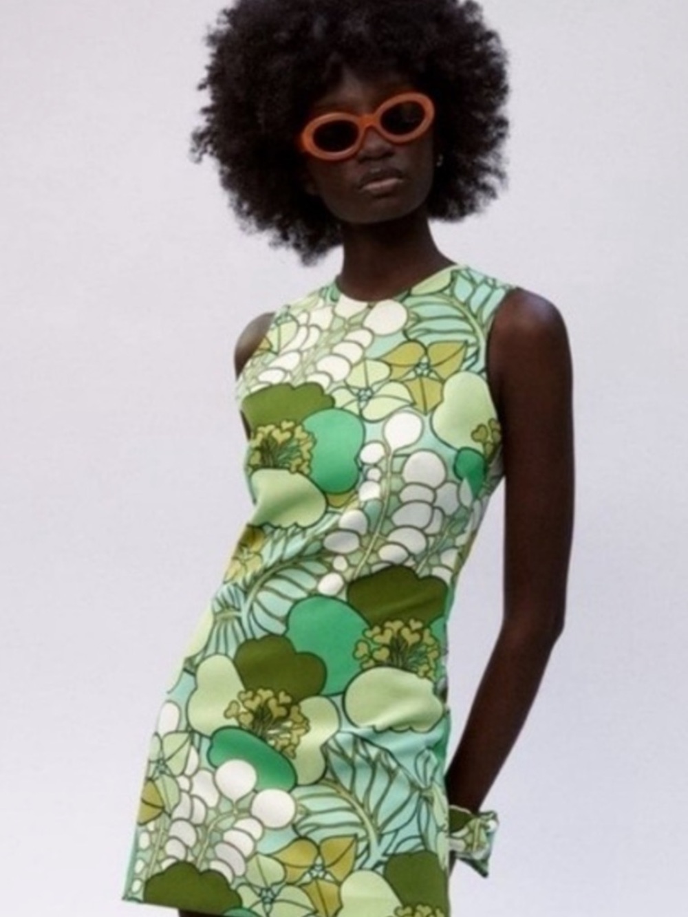 💐 NWT Zara Green Psychedelic Floral Mini Dress Women’s size Medium 💐
